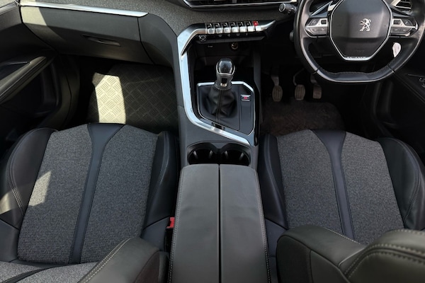 Used Peugeot 3008 2018 for sale - 76164760: Photo 9