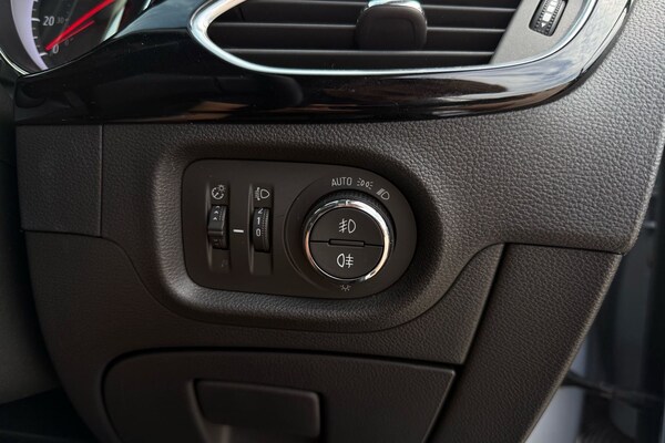 Used Vauxhall Astra 2019 for sale - 75254928: Photo 11