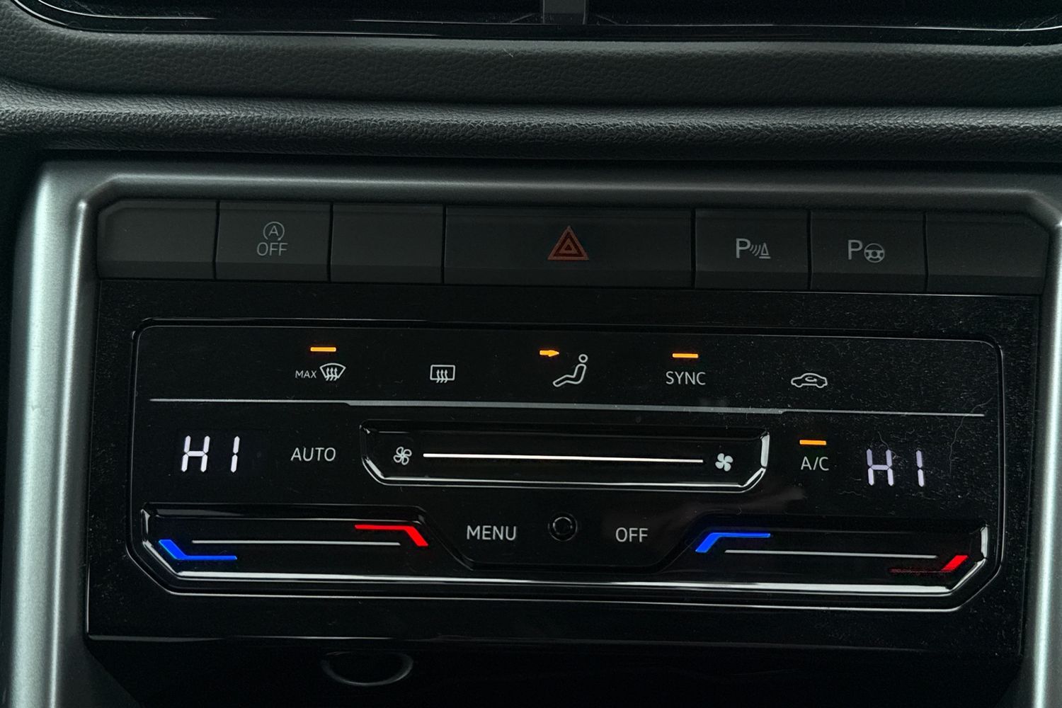 Used Volkswagen T-Roc 2023 for sale - 77432232: Photo 10