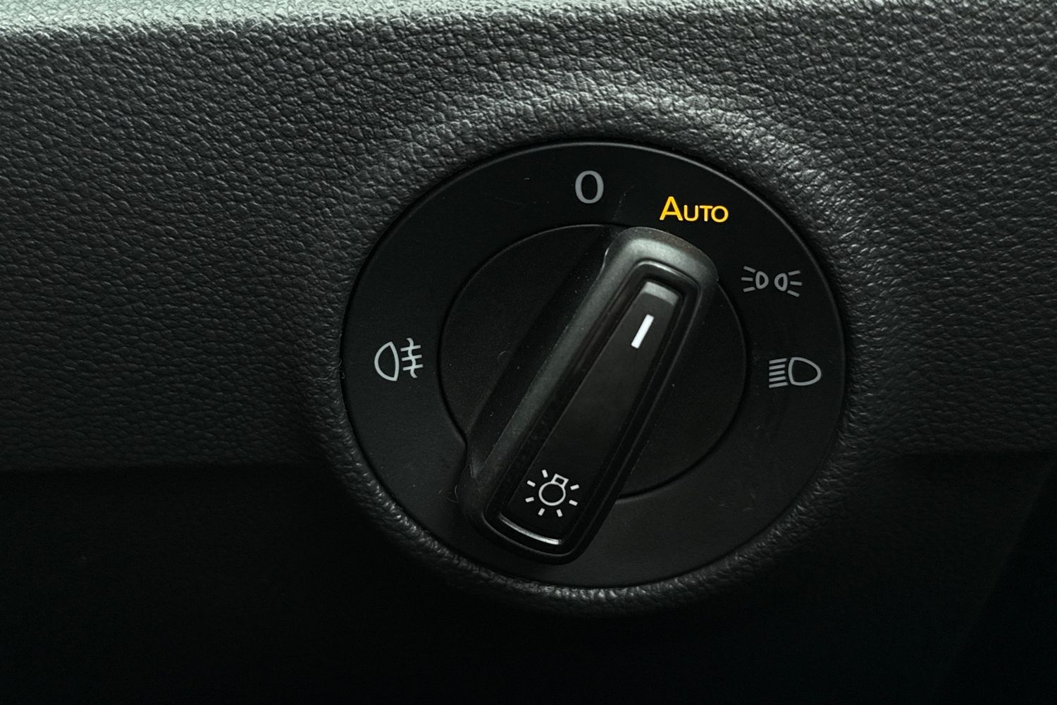 Used Volkswagen T-Roc 2023 for sale - 77432232: Photo 16