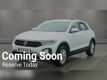 Used Volkswagen T-Roc 2023 for sale - 77432232: Photo