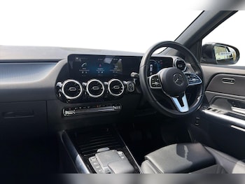 Used Mercedes-Benz GLA 2023 for sale - 79371775: Photo