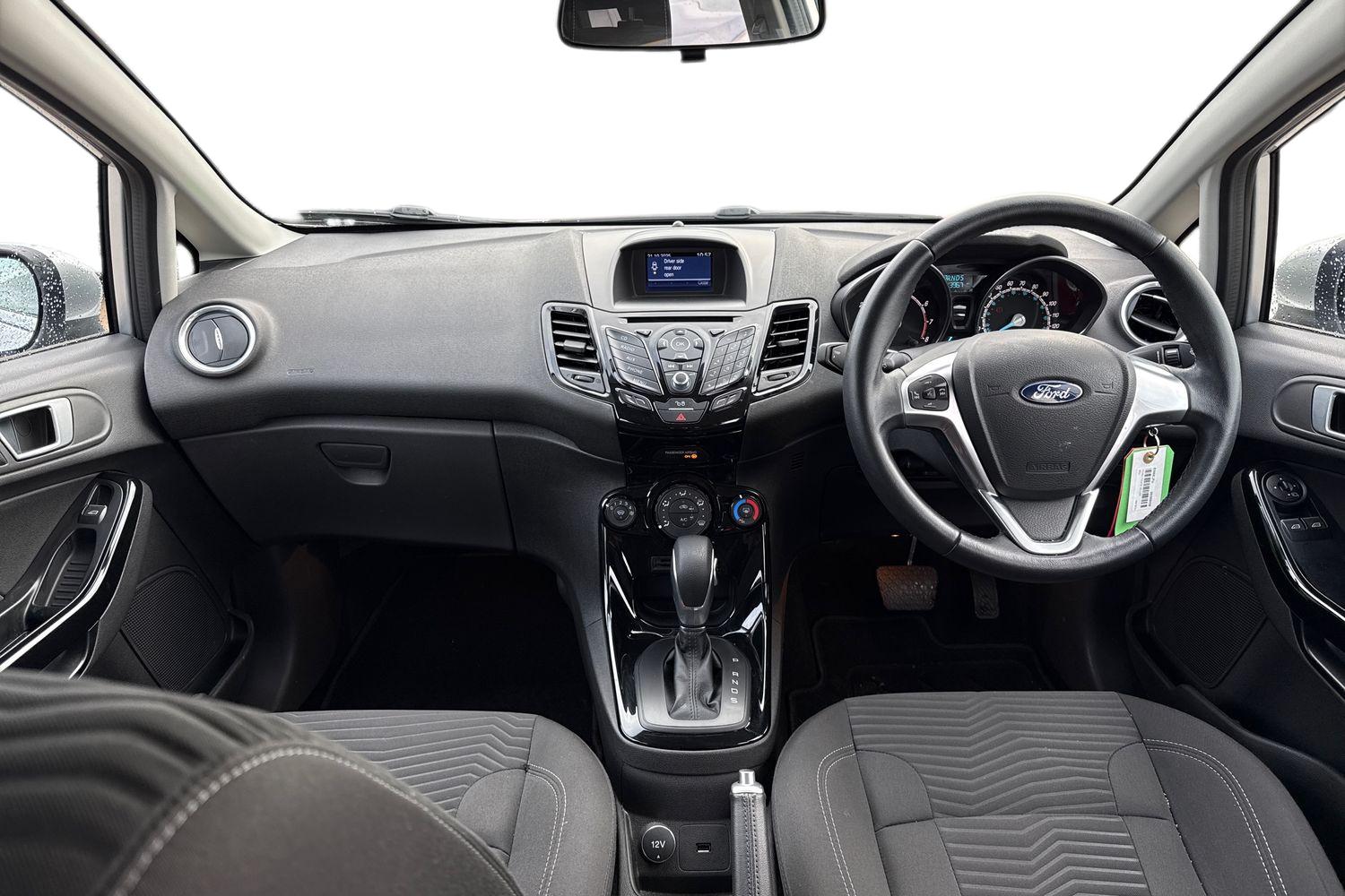 Used Ford Fiesta 2017 for sale - 76320352: Photo 3