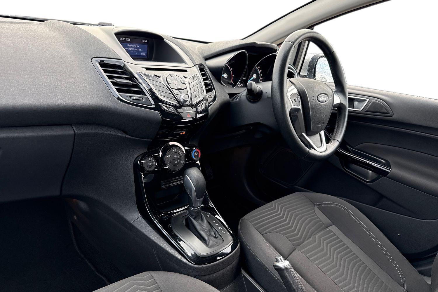 Used Ford Fiesta 2017 for sale - 76320352: Photo 4