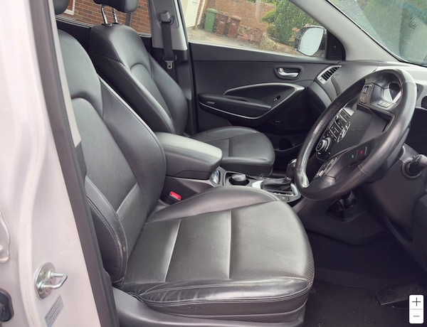 Used Hyundai Santa Fe 2017 for sale - 75804469: Photo 3