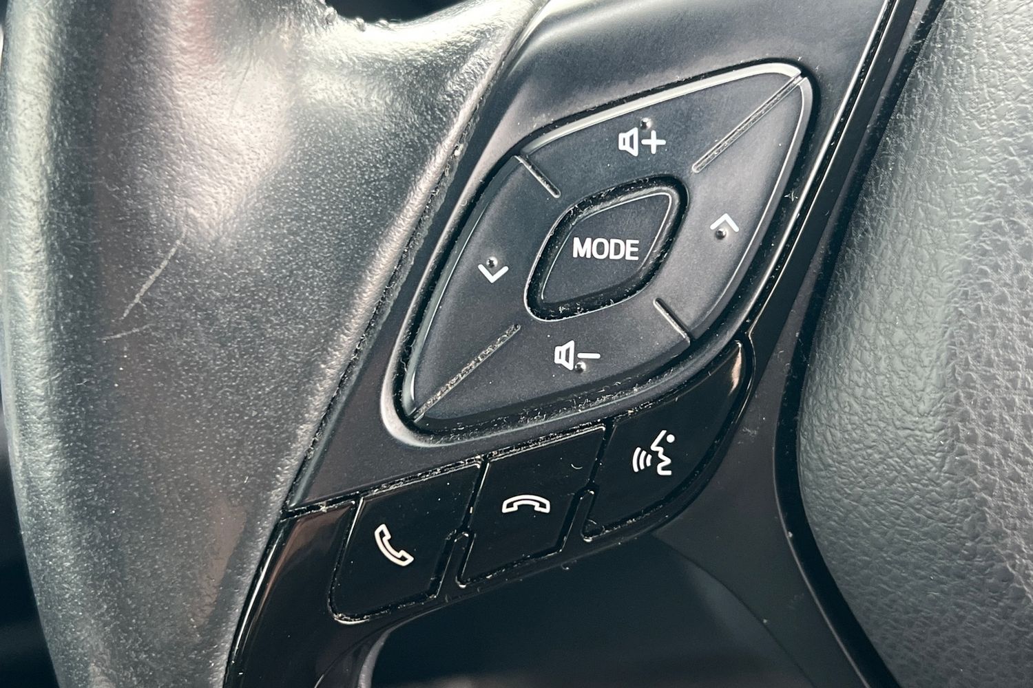 Used Toyota C-HR 2021 for sale - 77654200: Photo 12