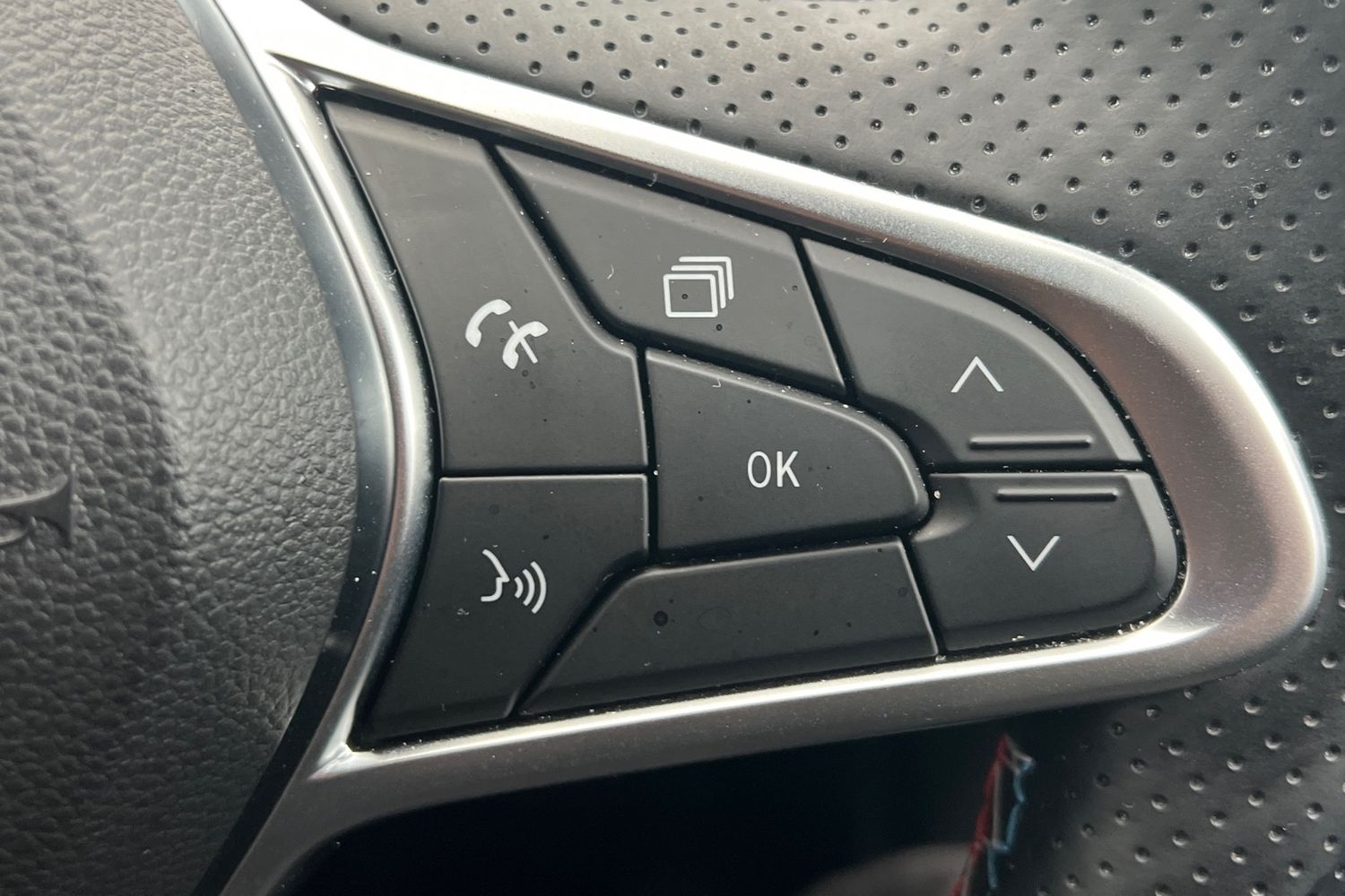 Used Renault Clio 2024 for sale - 77805274: Photo 11