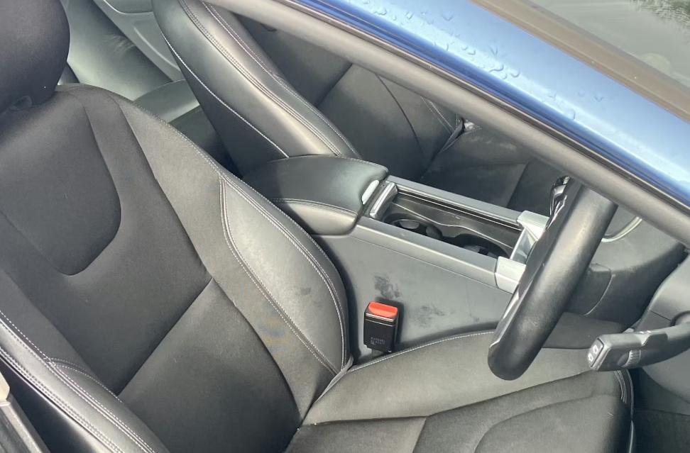 Used Volvo V60 2016 for sale - 77879083: Photo 4