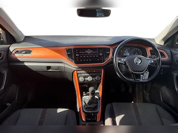 Used Volkswagen T-Roc 2019 for sale - 75879413: Photo