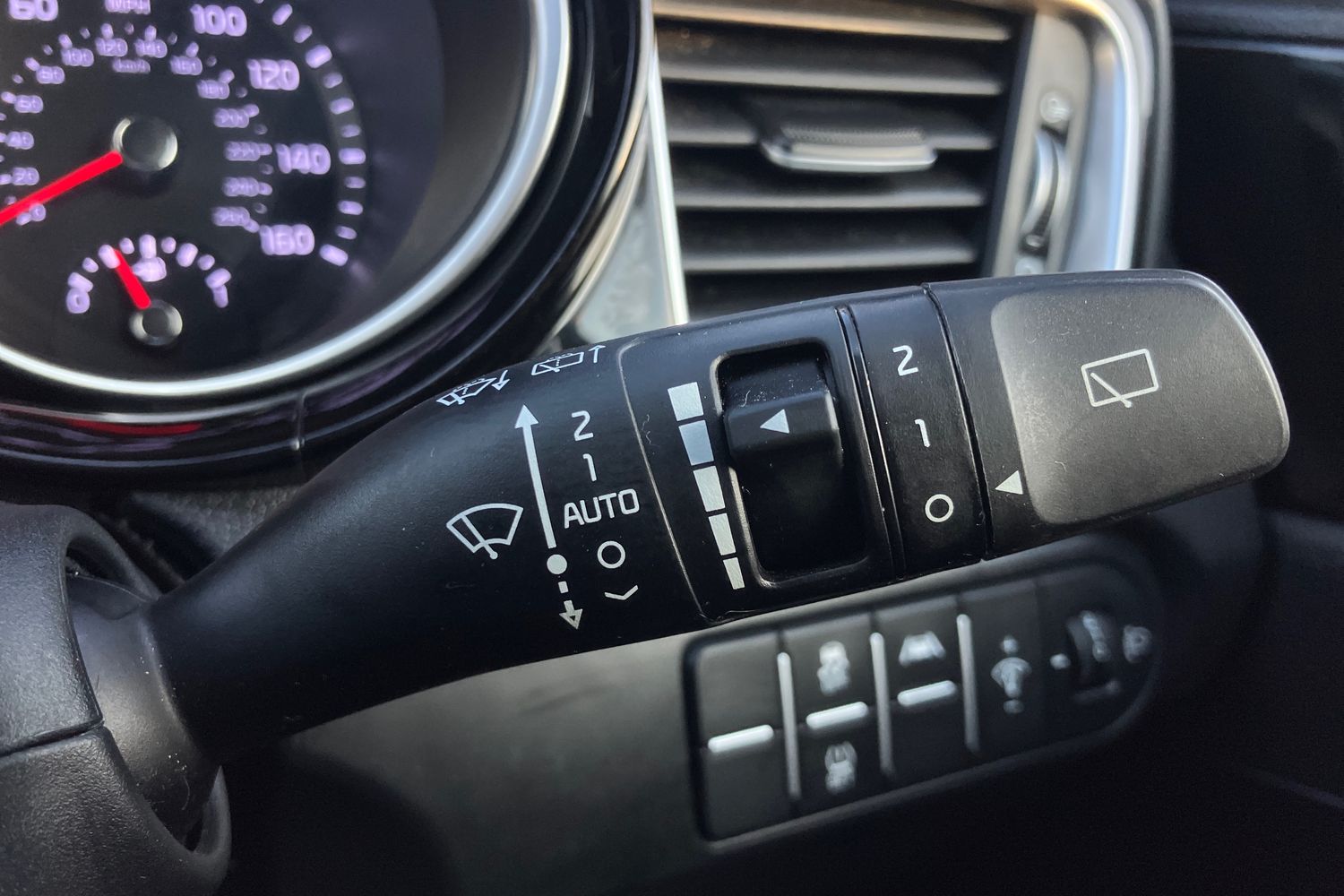 Used Kia XCeed 2023 for sale - 76739543: Photo 18