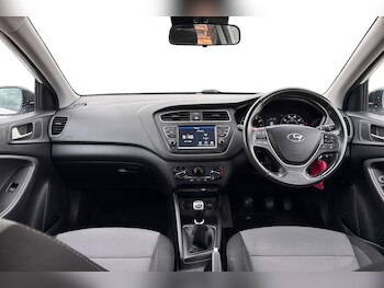 Used Hyundai i20 2019 for sale - 76985417: Photo