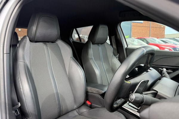 Used Peugeot 2008 2020 for sale - 75440637: Photo 14