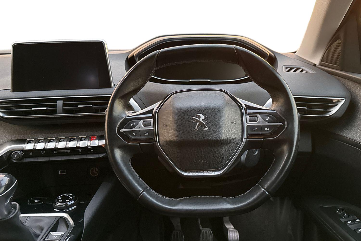 Used Peugeot 3008 2017 for sale - 77527674: Photo 5