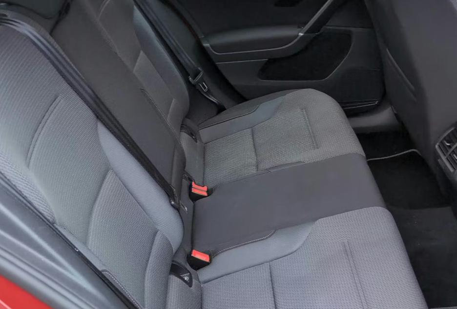 Used Volkswagen Golf 2016 for sale - 77327399: Photo 4