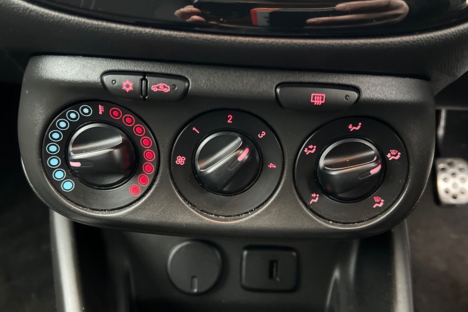 Used Vauxhall Corsa 2018 for sale - 78178015: Photo 9