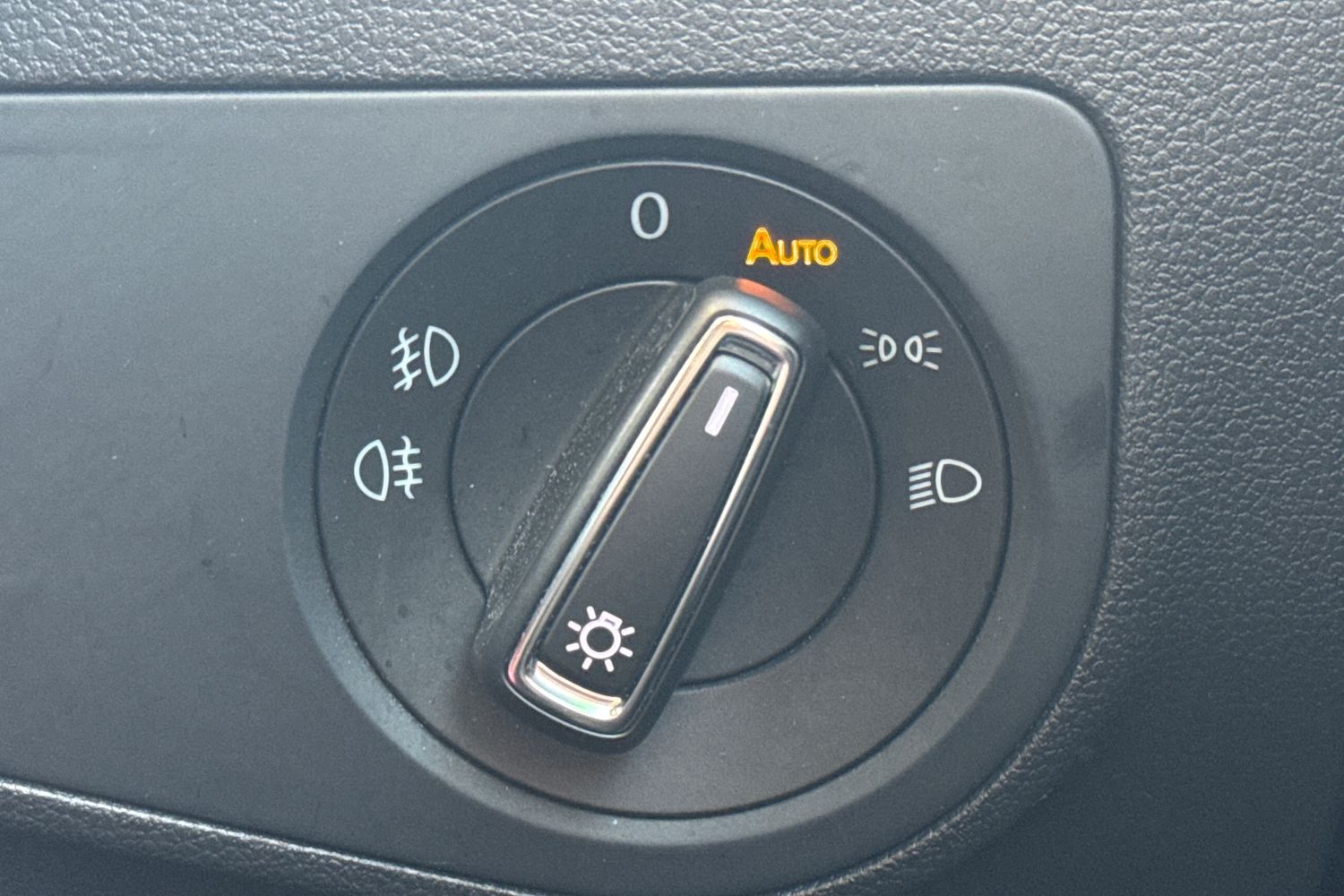 Used Volkswagen Tiguan 2018 for sale - 76739511: Photo 10