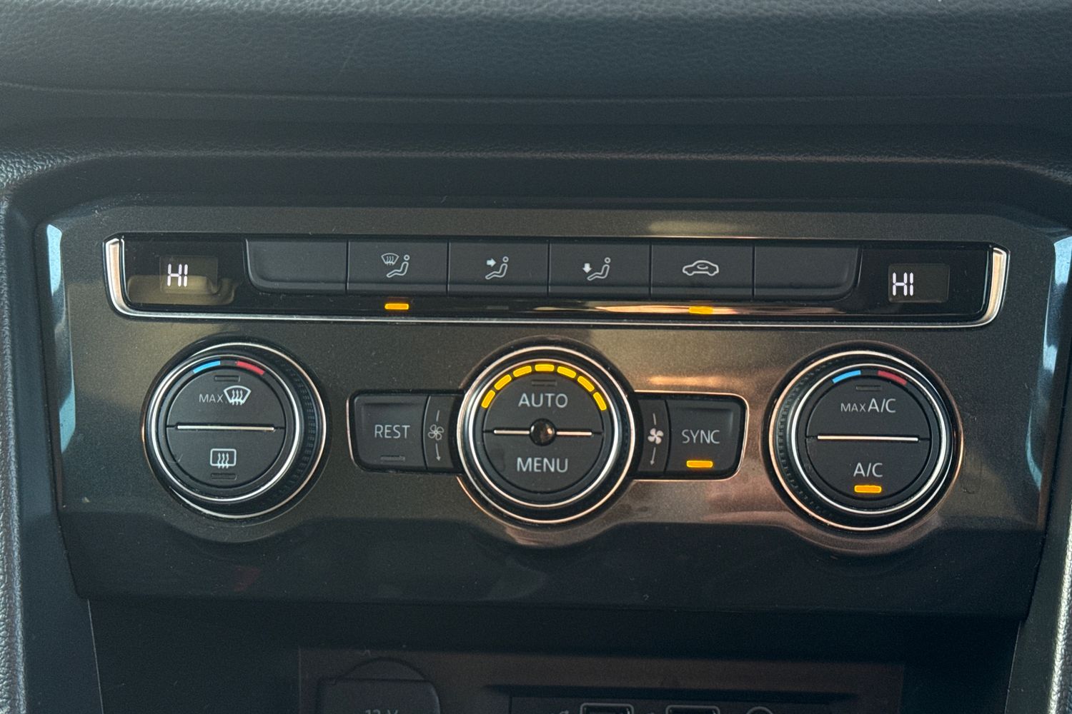 Used Volkswagen Tiguan 2018 for sale - 76739511: Photo 9