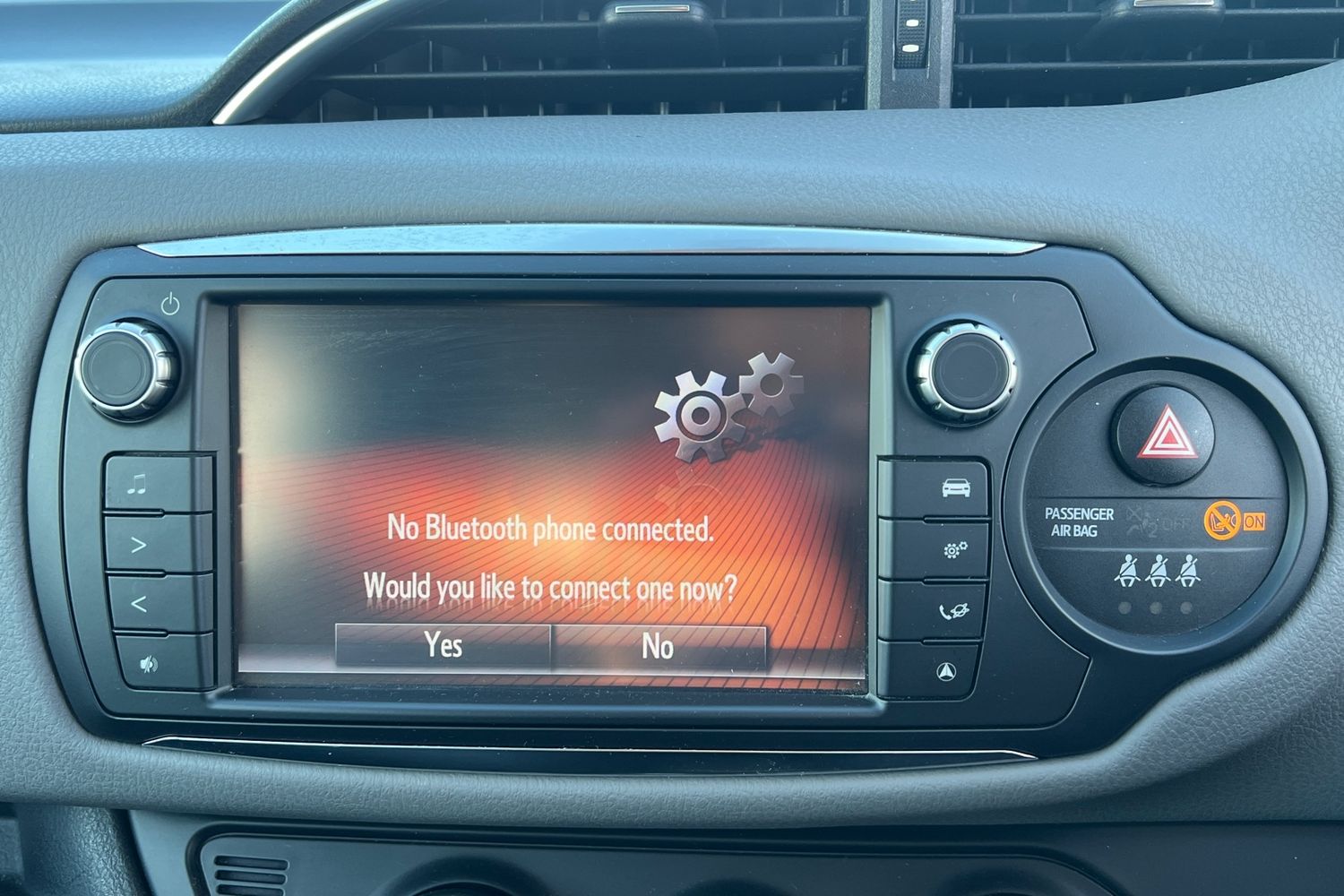 Used Toyota Yaris 2016 for sale - 76649261: Photo 11