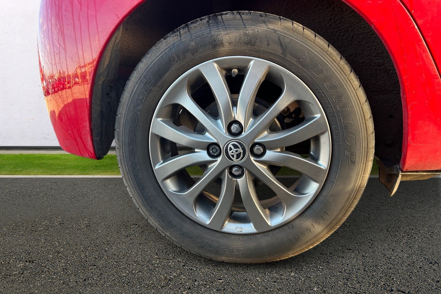 Used Toyota Yaris 2016 for sale - 76649261: Photo 25