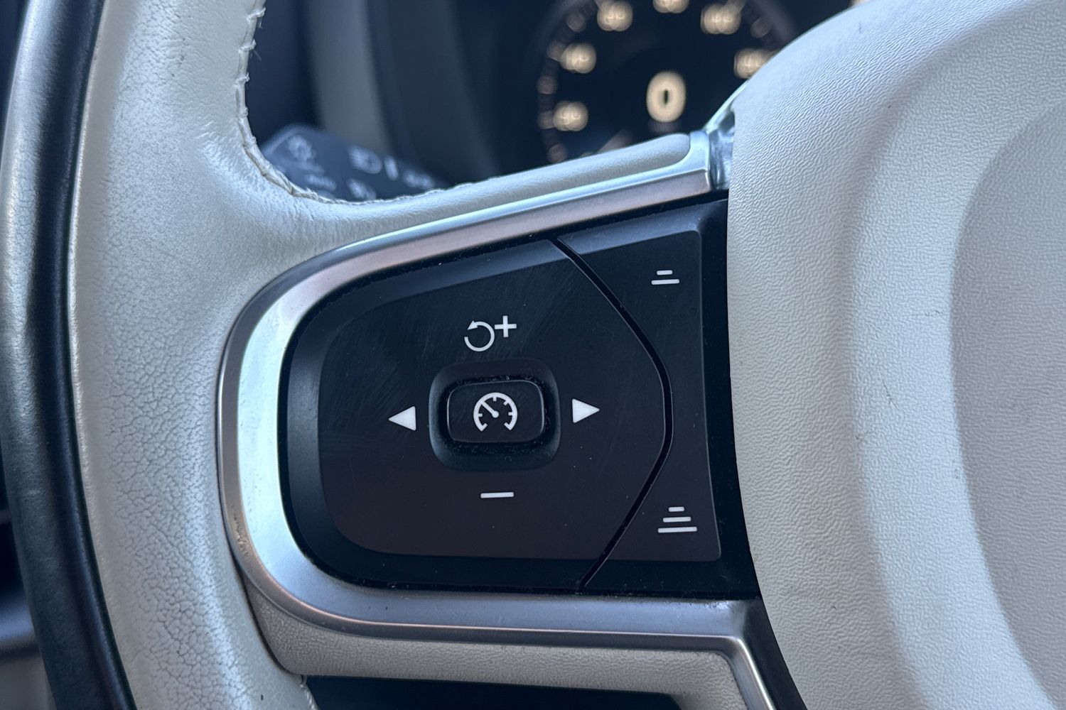 Used Volvo XC60 2019 for sale - 77527385: Photo 10