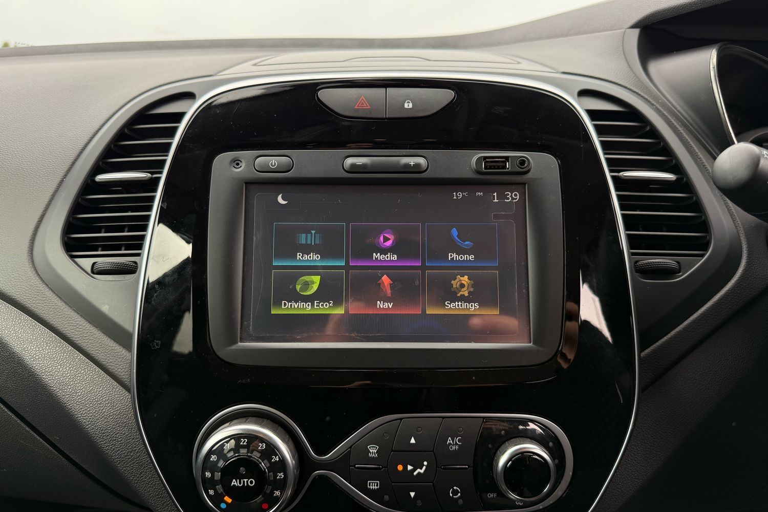 Used Renault Captur 2018 for sale - 76416795: Photo 6