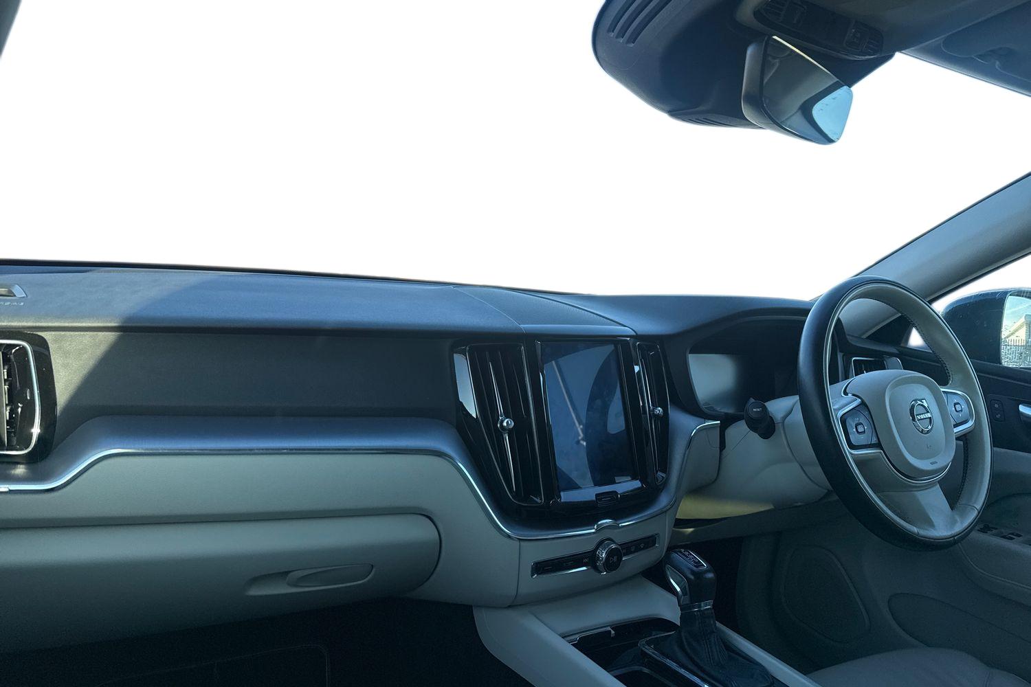 Used Volvo XC60 2019 for sale - 77220105: Photo 4