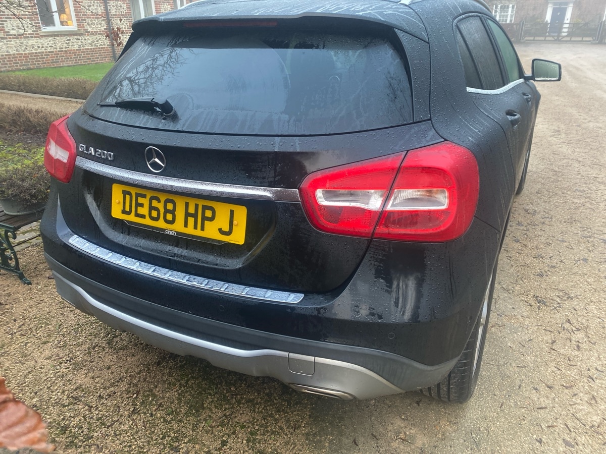 Used Mercedes-Benz GLA 2018 for sale - 77233341: Photo 2