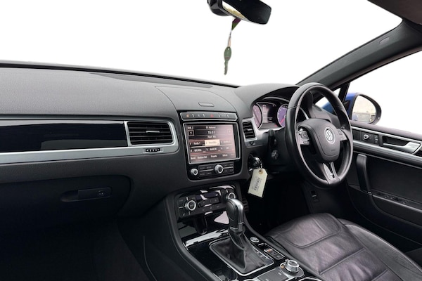 Used Volkswagen Touareg 2018 for sale - 76220165: Photo 4