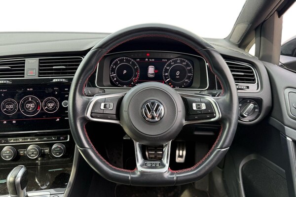 Used Volkswagen Golf 2018 for sale - 76030637: Photo 5