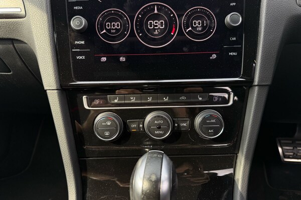 Used Volkswagen Golf 2018 for sale - 76030637: Photo 7