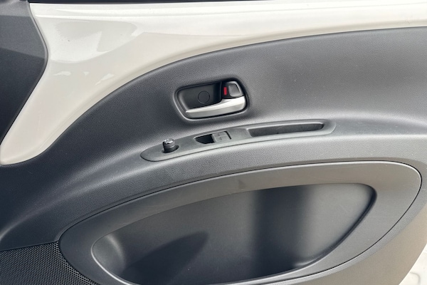 Used Toyota Aygo X 2023 for sale - 76272514: Photo 12