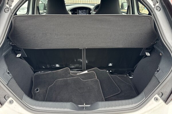 Used Toyota Aygo X 2023 for sale - 76272514: Photo 15