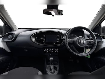 Used Toyota Aygo X 2023 for sale - 76272514: Photo 3