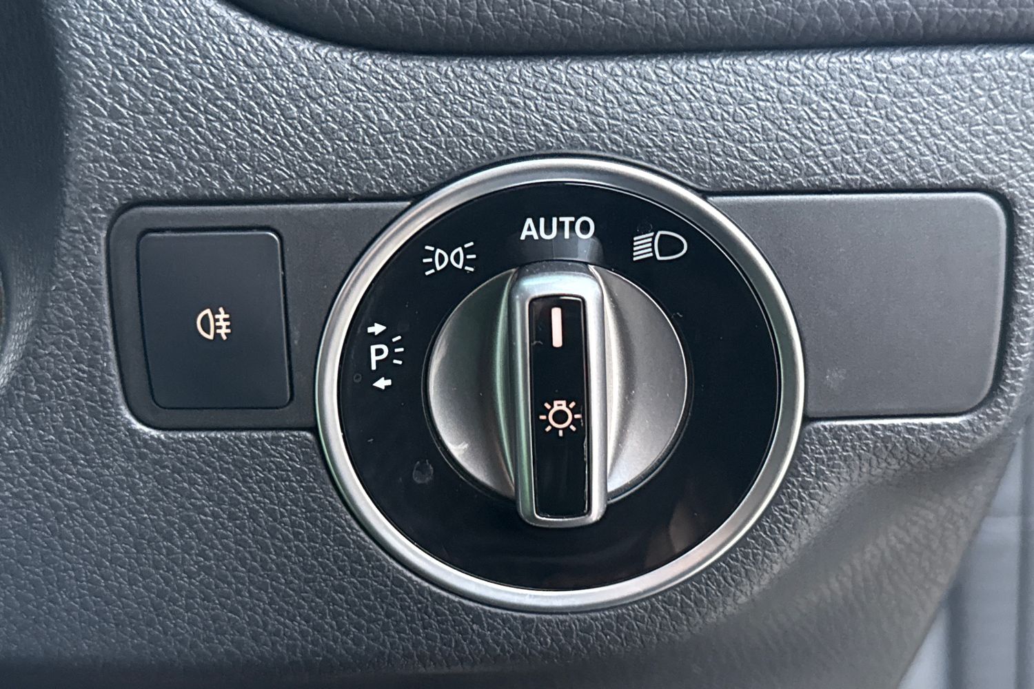 Used Mercedes-Benz CLA 2017 for sale - 77527778: Photo 16