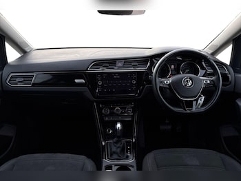 Used Volkswagen Touran 2020 for sale - 77206757: Photo