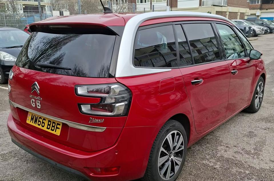 Used Citroen C4 Grand Picasso 2016 for sale - 77415118: Photo 2