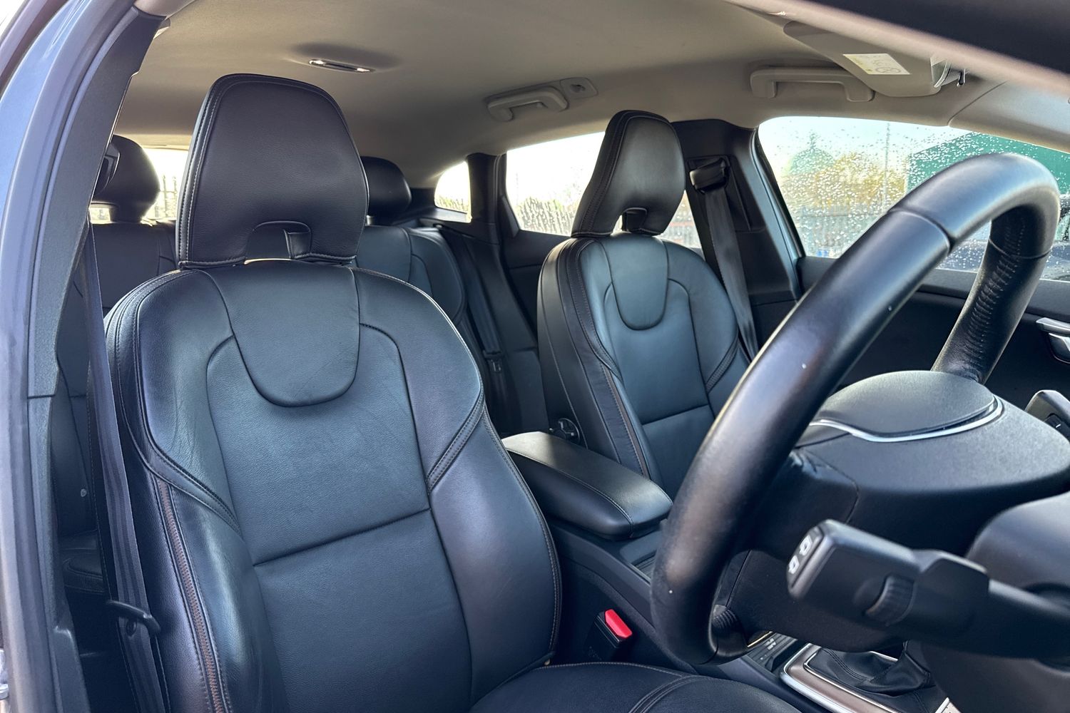 Used Volvo V40 2019 for sale - 76411555: Photo 14