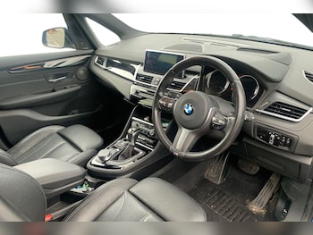 Used BMW 2 Series 2018 for sale - 76481070: Photo