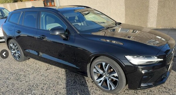 Used Volvo V60 2021 for sale - 76288259: Photo 1