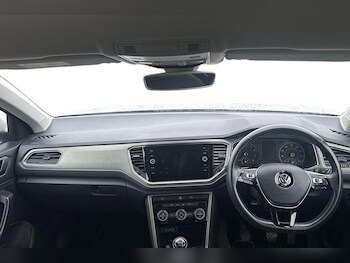 Used Volkswagen T-Roc 2020 for sale - 77514969: Photo