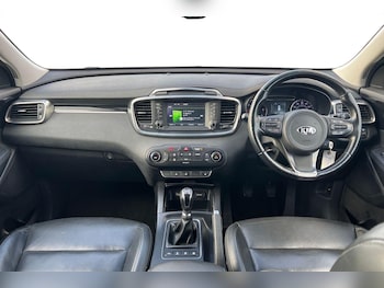 Used Kia Sorento 2017 for sale - 77706980: Photo