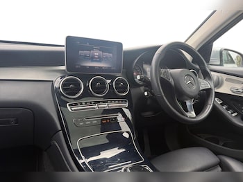Used Mercedes-Benz GLC 2019 for sale - 79418738: Photo