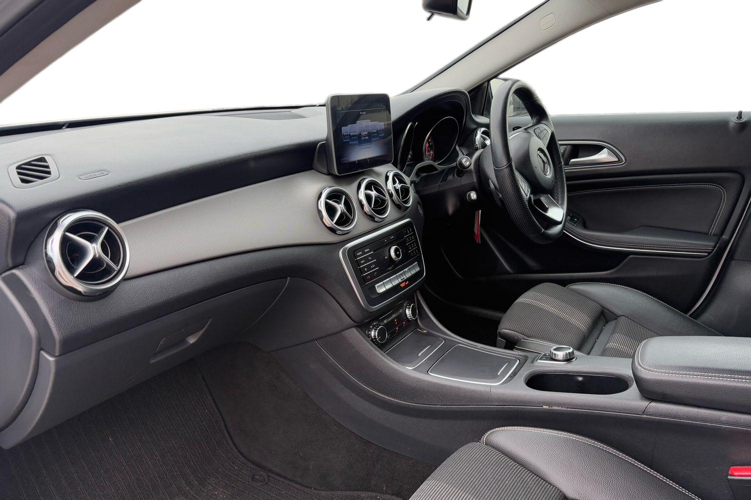 Used Mercedes-Benz GLA 2019 for sale - 76253361: Photo 4