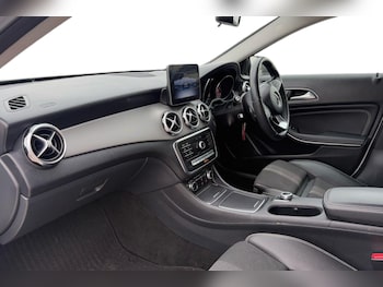 Used Mercedes-Benz GLA 2019 for sale - 76253361: Photo 4