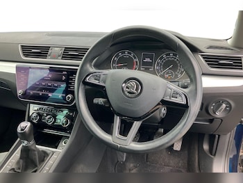 Used Skoda Superb 2020 for sale - 75582427: Photo