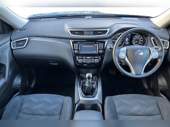 Used Nissan X-Trail 2017 for sale - 76416799: Photo