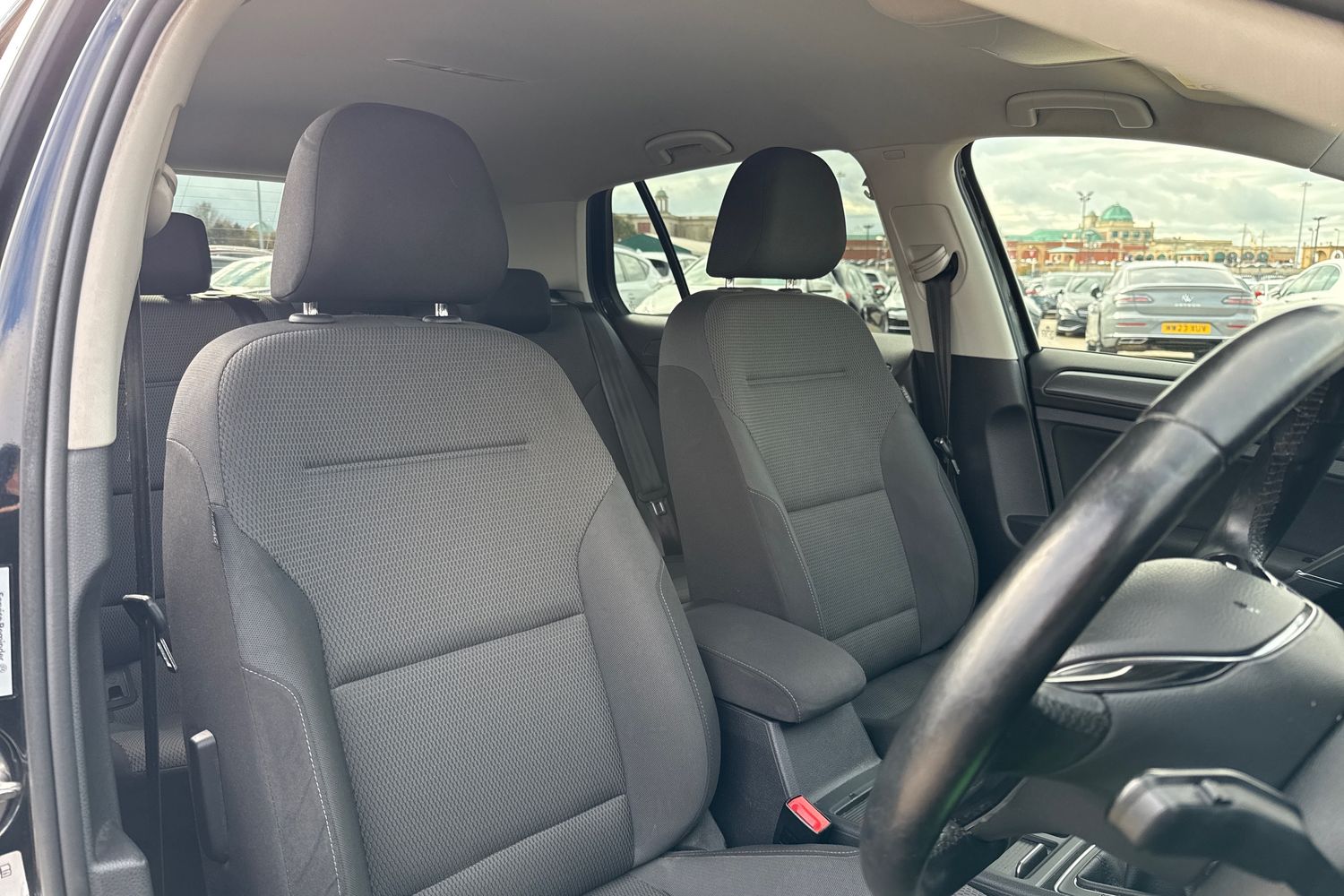 Used Volkswagen Golf 2017 for sale - 76232434: Photo 13