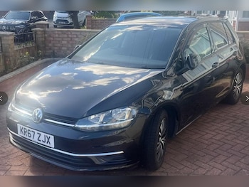 Volkswagen - Golf