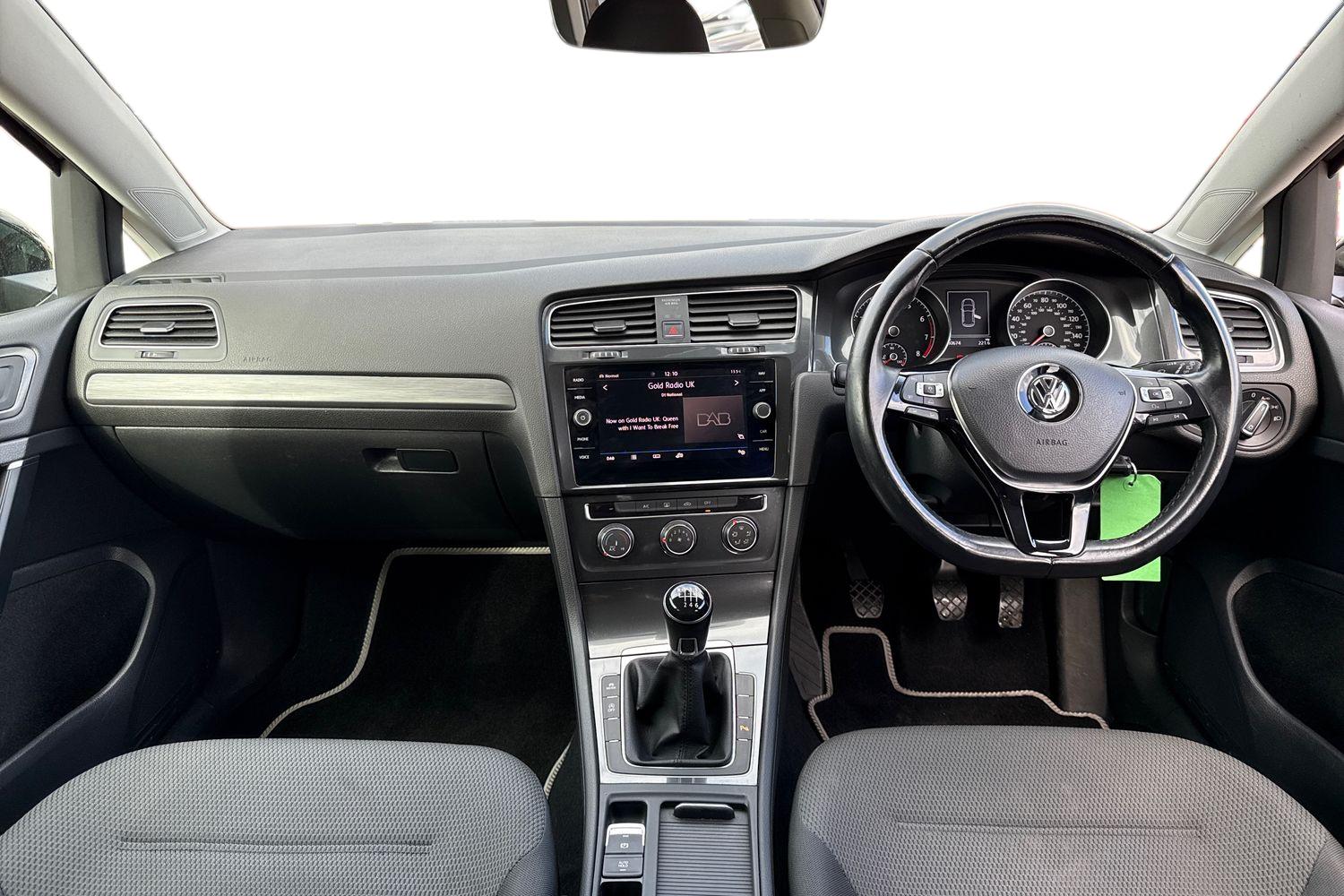 Used Volkswagen Golf 2017 for sale - 76232434: Photo 3