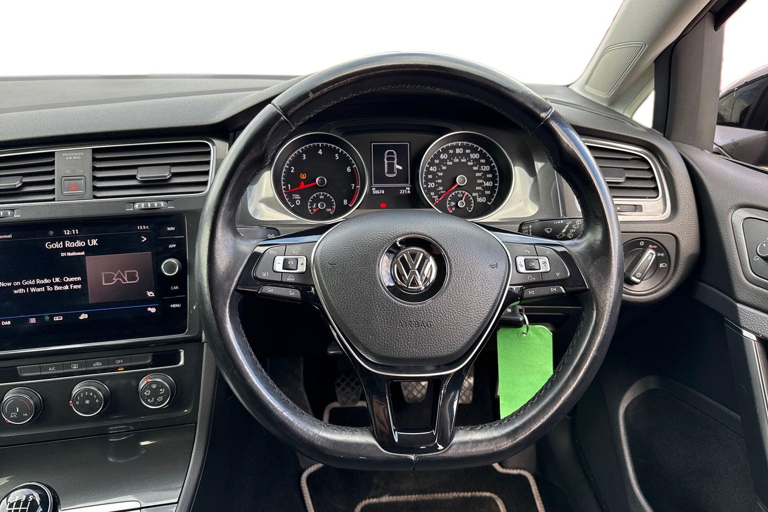 Used Volkswagen Golf 2017 for sale - 76232434: Photo 5